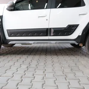 Dacia Duster 2018-2024 Yıl Aralığı Uyumlu Marşpiyel 2 Parça - Görsel 3
