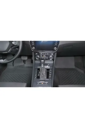 Skoda Superb 2015-2023 Uyumlu SAHLER Araca Özel 4.5D Havuzlu Oto Paspas - Superb - Görsel 5