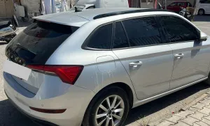 Skoda Scala 2019 Sonrası Tavan Çıtası Parlak Siyah thumb 2