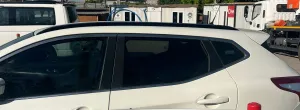 Nissan Qashqai 2013-2021 (J11) uyumlu 2017-2021 Tavan Çıtası Parlak Siyah modelleri Oto Aksesuar Shop'de. Kaliteli malzeme, hızlı kargo ve güvenli alışverişle