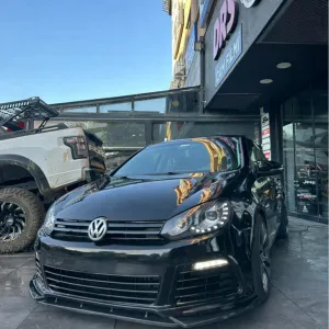 Boğaziçi uyumlu Vw Golf 6 2009-2012 3 Parça Siyah Ön Lip modelleri Oto Aksesuar Shop'de. Kaliteli malzeme, hızlı kargo ve güvenli alışverişle hemen inceleyin.