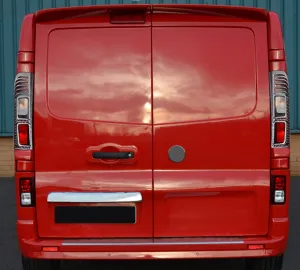 UNC uyumlu Renault Trafic 2015- Stop Çerçevesi ABS Krom modelleri Oto Aksesuar Shop'de. Kaliteli malzeme, hızlı kargo ve güvenli alışverişle hemen inceleyin.