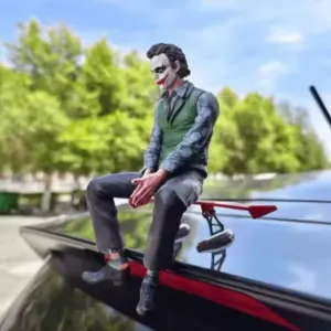 oto uzay uyumlu Yeni Joker anime oturan araba dekorasyon süsü / ICSE25 modelleri Oto Aksesuar Shop'de. Kaliteli malzeme, hızlı kargo ve güvenli alışverişle