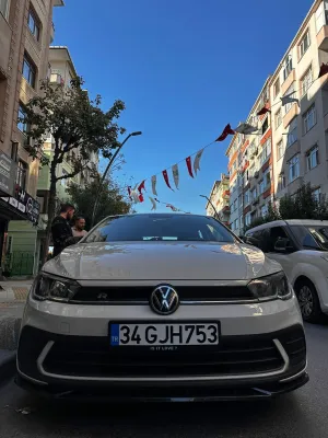 Volkswagen Polo 2017-Günümüz (AW) uyumlu Ön Lip 3 Parça 2023 Model Parça modelleri Oto Aksesuar Shop'de. Kaliteli malzeme, hızlı kargo ve güvenli alışverişle