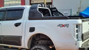 i L200 Uyumlu Işıklı Rollbar AQM-X11 ParçaDRS Tuning kalitesiyle tanışın! Özel olarak Mitsubishi  model araçlar için üretilen bu ürün, otomobilinizin hatlarına 