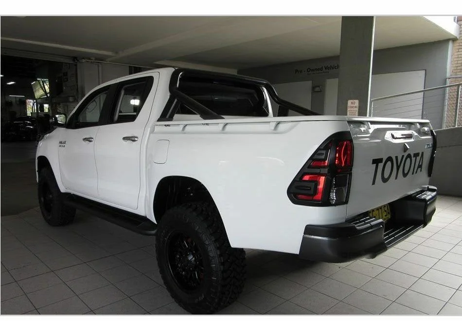 Toyota Hilux Uyumlu Stop Çerçevesi ABS Siyah 2016 Sonrası