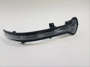 Çamkıran uyumlu G30 5 Serisi 2017+ İçin Ayna Sinyali - Sağ - 51167414650 modelleri Oto Aksesuar Shop'de. Kaliteli malzeme, hızlı kargo ve güvenli alışverişle