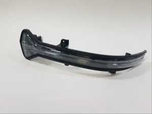 Çamkıran uyumlu G30 5 Serisi 2017+ İçin Ayna Sinyali - Sol - 51167414649 modelleri Oto Aksesuar Shop'de. Kaliteli malzeme, hızlı kargo ve güvenli alışverişle