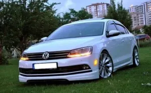 Volkswagen Jetta 2005-2018 (A6) uyumlu Makyajlı 2014+ Ön Ek modelleri Oto Aksesuar Shop'de. Kaliteli malzeme, hızlı kargo ve güvenli alışverişle hemen