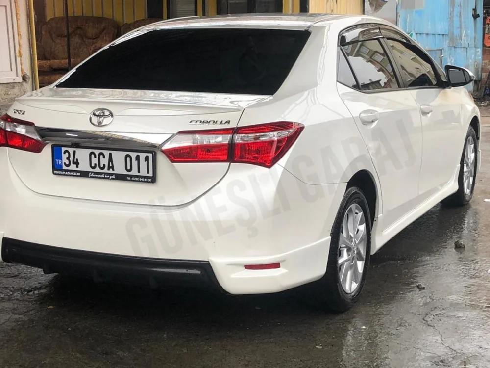 Toyota Corolla Uyumlu Spoiler (Fiber)