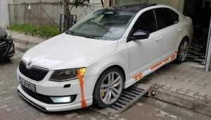 Body Kit Marşpiyel uyumlu Skoda Octavia Yan Marşpiyel modelleri Oto Aksesuar Shop'de. Kaliteli malzeme, hızlı kargo ve güvenli alışverişle hemen inceleyin.