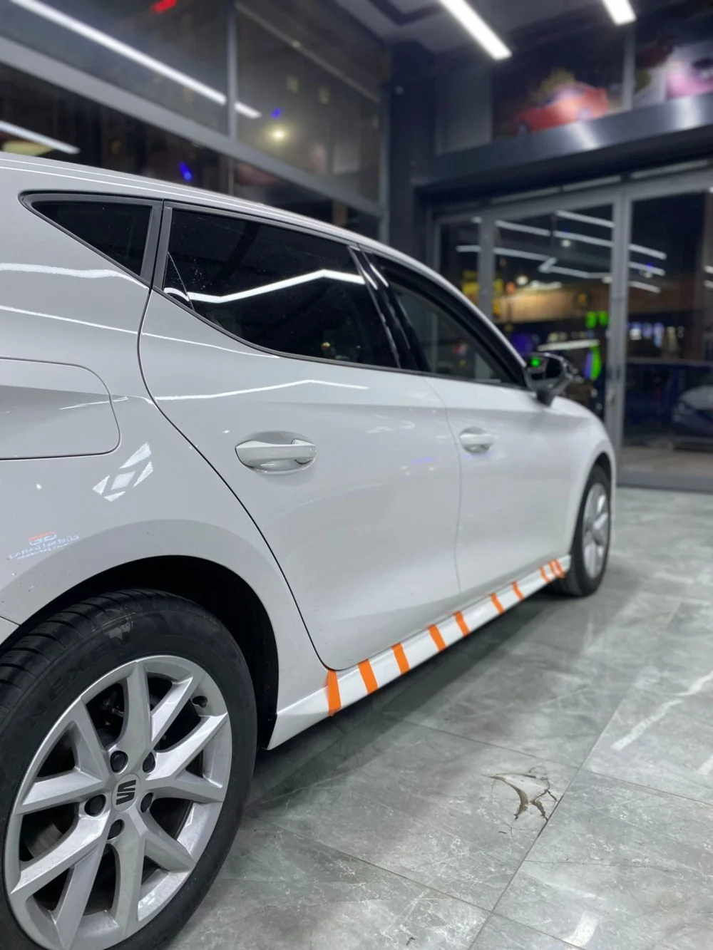 N Mk4 Uyumlu Aero Yan Marşpiyel (Plastik)