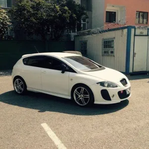 Seat Leon 2005-2012 (1P) uyumlu Mk2 Yan Marşpiyel modelleri Oto Aksesuar Shop'de. Kaliteli malzeme, hızlı kargo ve güvenli alışverişle hemen inceleyin.