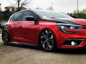 Body Kit Marşpiyel uyumlu Renault Megane 4 Yan Marşpiyel modelleri Oto Aksesuar Shop'de. Kaliteli malzeme, hızlı kargo ve güvenli alışverişle hemen inceleyin.