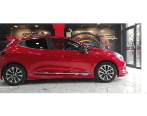 Renault Clio 2019-2023 (BJA) uyumlu 5 Yan Marşpiyel (Plastik) modelleri Oto Aksesuar Shop'de. Kaliteli malzeme, hızlı kargo ve güvenli alışverişle hemen