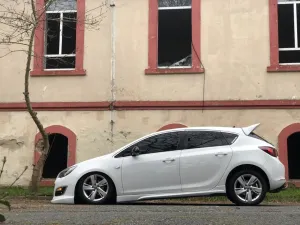 Body Kit Marşpiyel uyumlu Opel Astra J Opc Yan Marşpiyel modelleri Oto Aksesuar Shop'de. Kaliteli malzeme, hızlı kargo ve güvenli alışverişle hemen inceleyin.