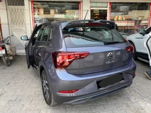 Volkswagen Polo 2009-2017 (6R) uyumlu Spoiler Abarty 2009-2013 Model Boyalı modelleri Oto Aksesuar Shop'de. Kaliteli malzeme, hızlı kargo ve güvenli