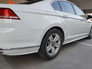 Passat Uyumlu B8 Arka Sağ-Sol Köşeler