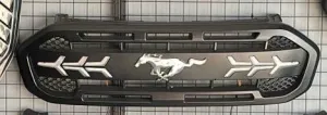 Ranger 2019+ Uyumlu T8 Wıldtrack Ledli Sinyalli Ön Panjur DuckiDRS Tuning kalitesiyle tanışın! Özel olarak Ford  model araçlar için üretilen bu ürün, otomobilin