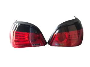 Bmw 5 Uyumlu Serisi E60 45538 LED StopDRS Tuning kalitesiyle tanışın! Özel olarak BMW E60 model araçlar için üretilen bu ürün, otomobilinizin hatlarına sportif 
