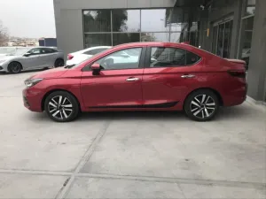 City 2020+ Uyumlu Kapı Çıtası - Piano BlackDRS Tuning kalitesiyle tanışın! Özel olarak Honda  model araçlar için üretilen bu ürün, otomobilinizin hatlarına spor