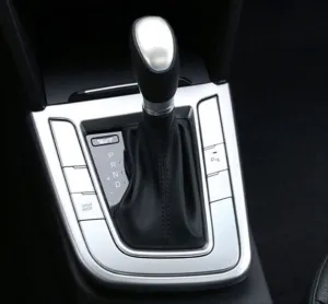 Hyundai Elantra Uyumlu 2016-2019 Vites Topuzu Kaplama Silver (ABS) thumb 2