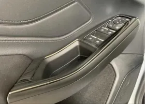 Ford Focus Uyumlu 2019+ Kapı Kolçak Kaplama - Titanyum Siyah - Görsel 2