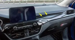 Ford Focus Uyumlu 2019+ Konsol Çıtası - Karbon (ABS) thumb 3