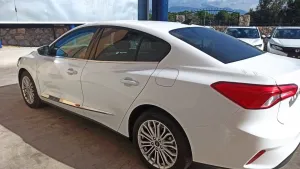 Ford Focus Uyumlu 2019+ Kapı Çıtası Piano Black thumb 2