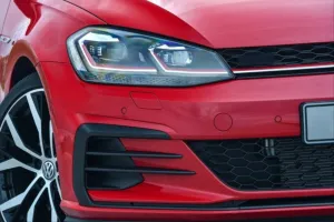 Volkswagen Golf Uyumlu 45419 Mk7.5 2018-2020 J LED Far Gti KırmızıDRS Tuning kalitesiyle tanışın! Özel olarak Volkswagen MK7 model araçlar için üretilen bu ürün