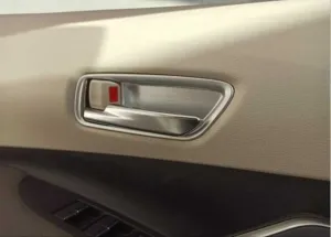 Toyota Corolla Uyumlu 2019+ Kapı Kolu İç Kaplama - SilverDRS Tuning kalitesiyle tanışın! Özel olarak Toyota  model araçlar için üretilen bu ürün, otomobilinizin