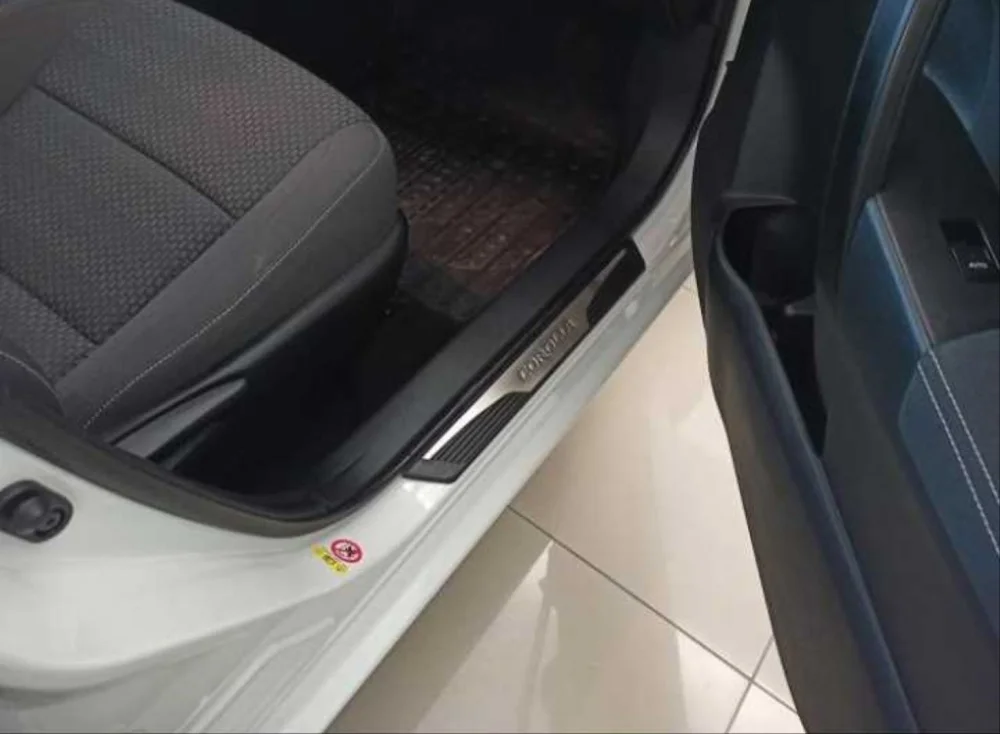 Toyota Corolla Uyumlu 2013-2016 Kapı Eşik Nikelajı Işıksız
