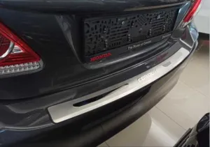 Toyota Corolla 2013-2018 (E170) uyumlu 2013-2016 Arka Tampon Üst Kaplama Kalın Model modelleri Oto Aksesuar Shop'de. Kaliteli malzeme, hızlı kargo ve güvenli