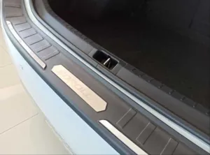 Toyota Corolla 2013-2018 (E170) uyumlu 2014-2018 Arka Tampon Üst Koruması Plastik modelleri Oto Aksesuar Shop'de. Kaliteli malzeme, hızlı kargo ve güvenli