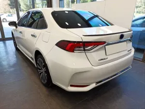 Toyota Corolla Uyumlu 2019+ Arka Tampon Alt Çıtası Piano Black - Görsel 3
