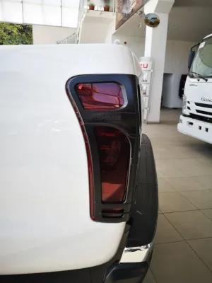 İsuzu D-Max Uyumlu 2012-2017 Stop Çerçevesi Kaplama Siyah thumb 4