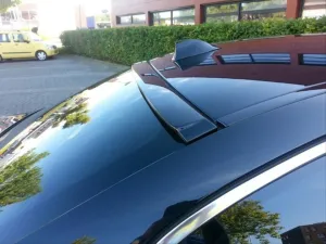 BMW 5 Serisi 2010-2016 (F10) Cam Üstü Spoiler - Piano Black (Parlak Siyah) - Görsel 2