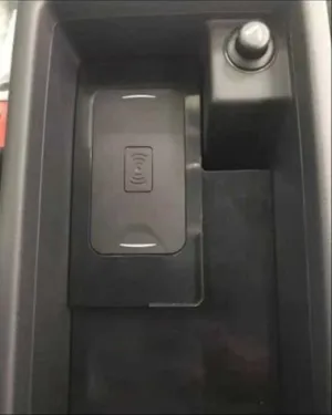 Audi A4 Uyumlu 2016-2019 Telefon Şarj Kiti - Görsel 3