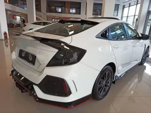 Honda Civic Uyumlu Fc5 2016-2020 Cam Üstü Spoiler - V Style - Görsel 3