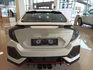 Honda Civic Uyumlu Fc5 2016-2020 Cam Üstü Spoiler - V Style - Görsel 4