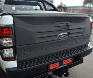 Ranger T8 Uyumlu Bagaj Kapağı Kaplama Ranger Yazılı Mat SiyahDRS Tuning kalitesiyle tanışın! Özel olarak Ford  model araçlar için üretilen bu ürün, otomobiliniz