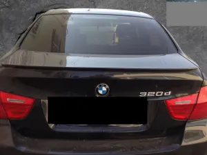 BMW 3 Serisi 2005-2012 (E90) (05-11)3 Uyumlu Seri Spoiler Bagaj