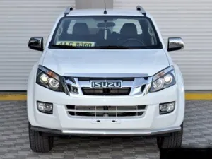 İsuzu D-Max Uyumlu 2012 Ön Tampon Koruma PST19DRS Tuning kalitesiyle tanışın! Özel olarak Isuzu  model araçlar için üretilen bu ürün, otomobilinizin hatlarına s