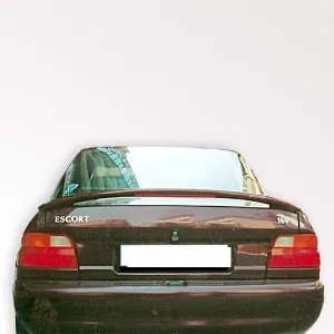 Ford Escort 1990-1995 (Mk5) uyumlu 6(95-01) Spoiler Bagaj Yüksek (Sedan)(Işıklı) modelleri Oto Aksesuar Shop'de. Kaliteli malzeme, hızlı kargo ve güvenli