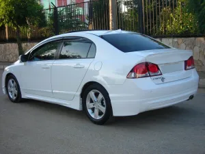 Honda Civic 2005-2011 (FD6) uyumlu Fd6 Bagaj Üstü Spoiler Beyaz Boyalı modelleri Oto Aksesuar Shop'de. Kaliteli malzeme, hızlı kargo ve güvenli alışverişle