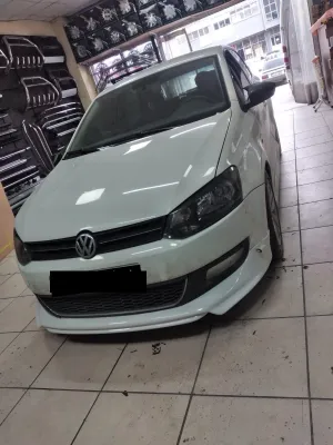 Volkswagen Polo 2009-2017 (6R) uyumlu Ön Tampon Eki Boyalı 2009-2014 Model modelleri Oto Aksesuar Shop'de. Kaliteli malzeme, hızlı kargo ve güvenli alışverişle