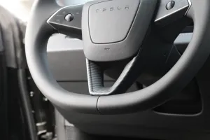Tesla Model Y Juniper 2025 Sonrası DIREKSIYON ALT KAPLAMA KARBON BOYA - Görsel 2