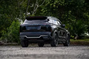 Jaecoo J7 2024-Günümüz BODY KIT (PIANO BLACK) - Görsel 2