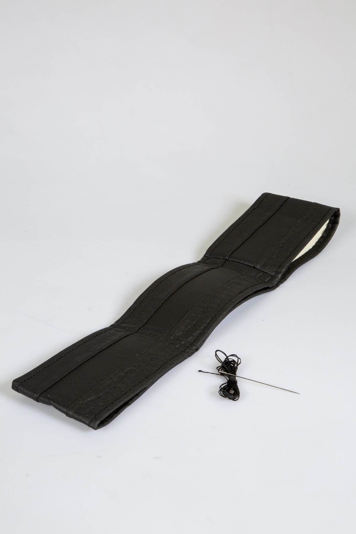 Universal uyumlu Space Sarmal Direksiyon Kılıfı 38 cm / DIKI140-1 modelleri Oto Aksesuar Shop'de. Kaliteli malzeme, hızlı kargo ve güvenli alışverişle hemen